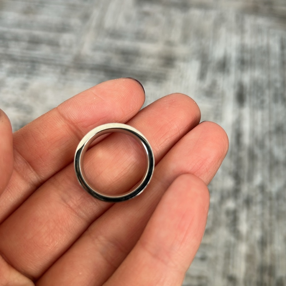 Ring - Picture 2 of 3